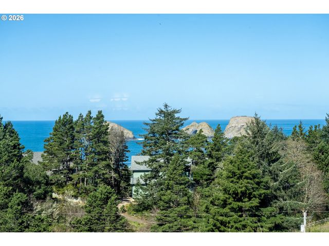 175 CRESCENT St, Oceanside, OR 97134