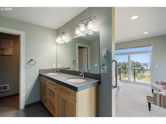 175 CRESCENT St, Oceanside, OR 97134