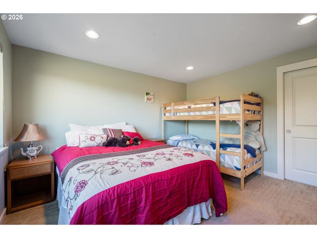 175 CRESCENT St, Oceanside, OR 97134