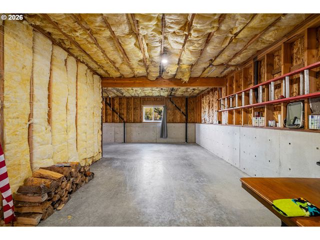 175 CRESCENT St, Oceanside, OR 97134