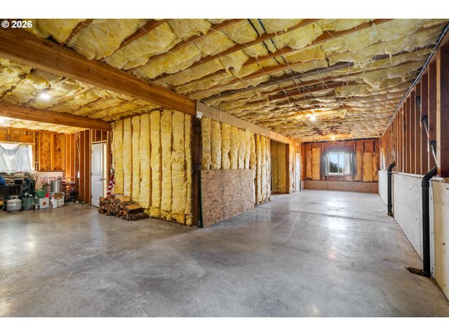 175 CRESCENT St, Oceanside, OR 97134