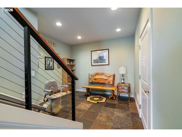 175 CRESCENT St, Oceanside, OR 97134