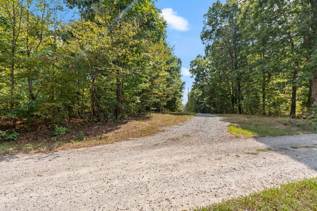 1147 Tonya Trl, Cumberland Furnace, TN 37051