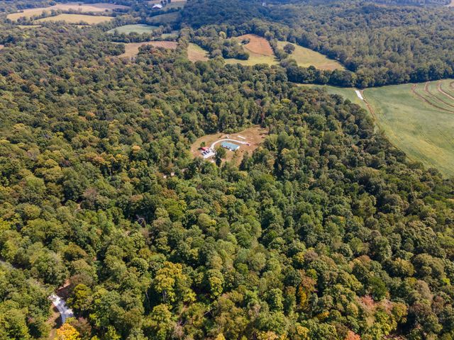 1147 Tonya Trl, Cumberland Furnace, TN 37051