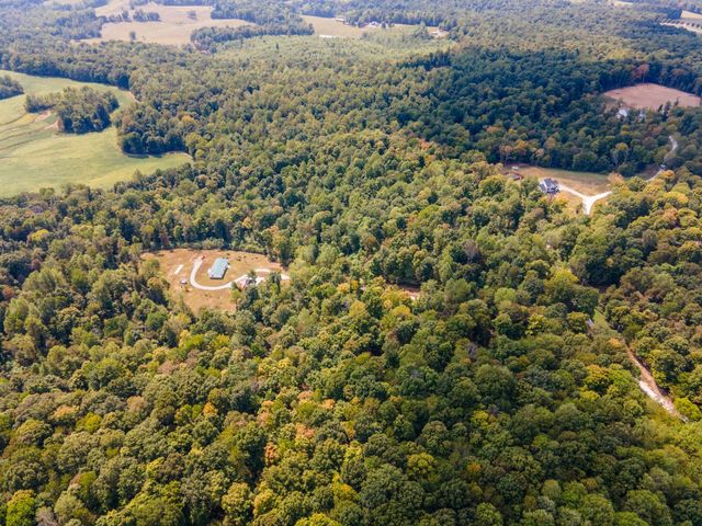 1147 Tonya Trl, Cumberland Furnace, TN 37051