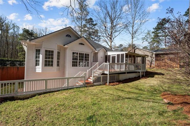 1030 Lakeview Pkwy, Villa Rica, GA 30180