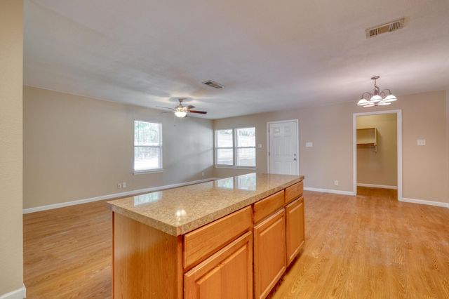 2700 Catalina DR A, Austin, TX 78741