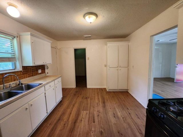 5535 Flamingo Drive, Houston, TX 77033