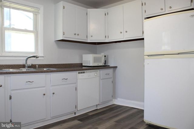 7 CEDAR DR, Glen Burnie, MD 21060