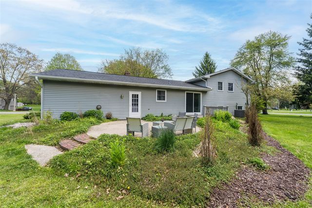 301 Sherman Drive, Marshall, MI 49068