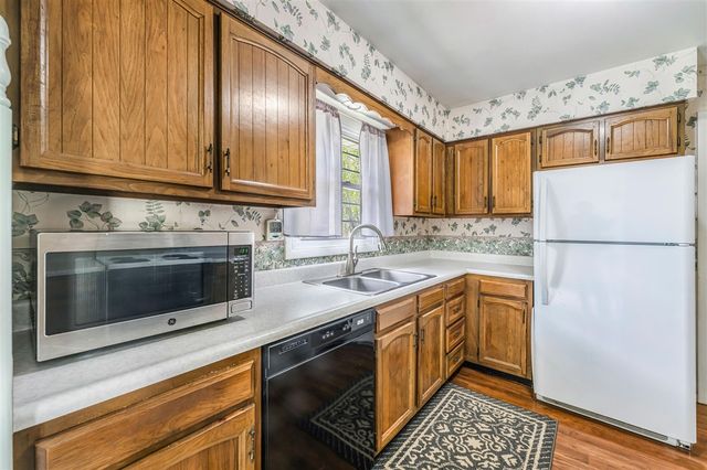 301 Sherman Drive, Marshall, MI 49068