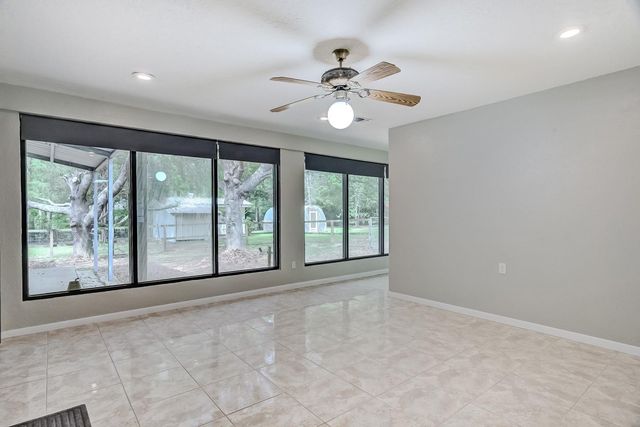 10995 Bonwell Loop, Kountze, TX 77625