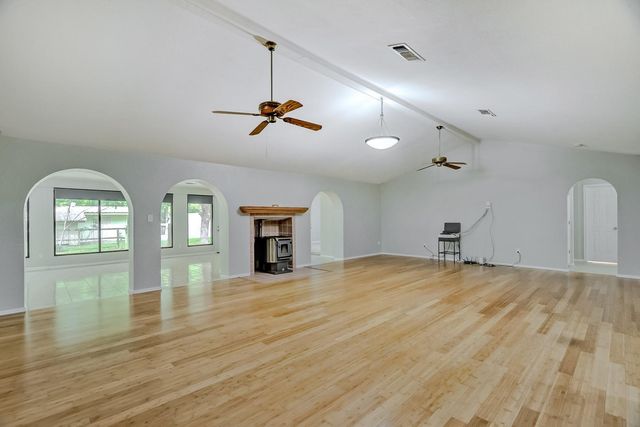 10995 Bonwell Loop, Kountze, TX 77625