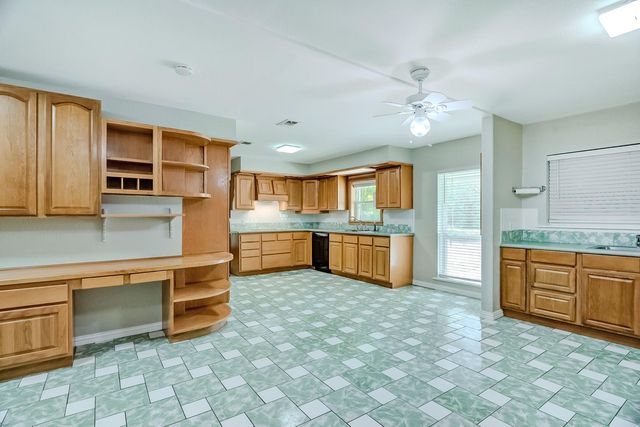 10995 Bonwell Loop, Kountze, TX 77625