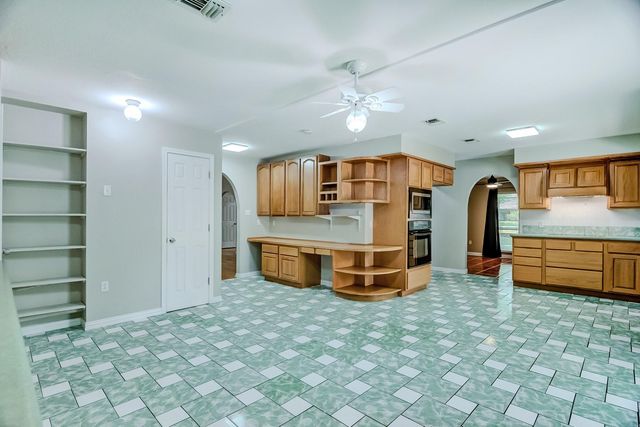 10995 Bonwell Loop, Kountze, TX 77625