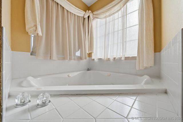 1 W 204th Street, Haskell, OK 74436