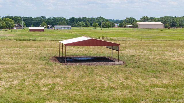 1 W 204th Street, Haskell, OK 74436