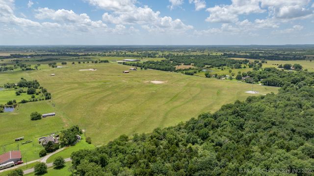 1 W 204th Street, Haskell, OK 74436