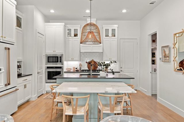 1137 Manderly Court, Dallas, TX 75204
