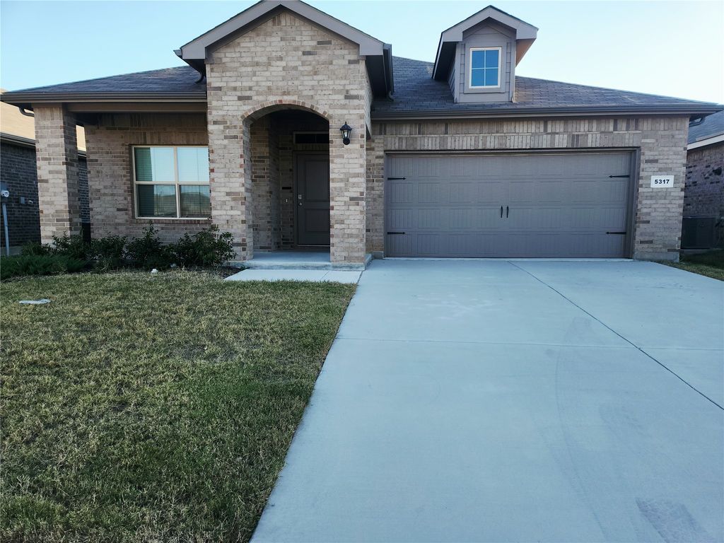 5317 Star Bright Drive, Fort Worth, TX 76179