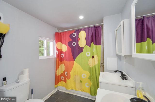 529 W RACE ST, Martinsburg, WV 25401
