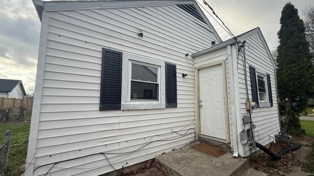 1026 Mckinnie Avenue, Fort Wayne, IN 46806