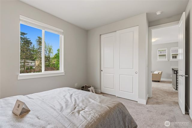 8215 NE 126th Drive, Kirkland, WA 98034