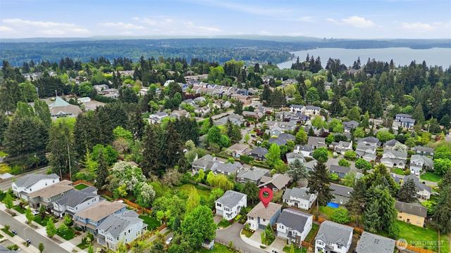 8215 NE 126th Drive, Kirkland, WA 98034