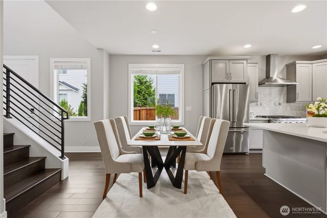8215 NE 126th Drive, Kirkland, WA 98034