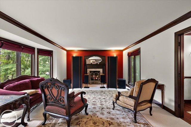 523 Ridgewood Road, Rochester, MI 48306