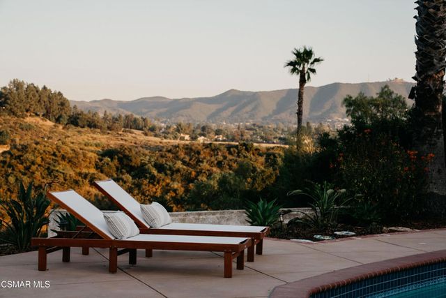 1884 Calle Salto, Thousand Oaks, CA 91360