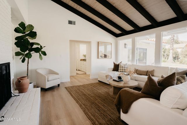 1884 Calle Salto, Thousand Oaks, CA 91360