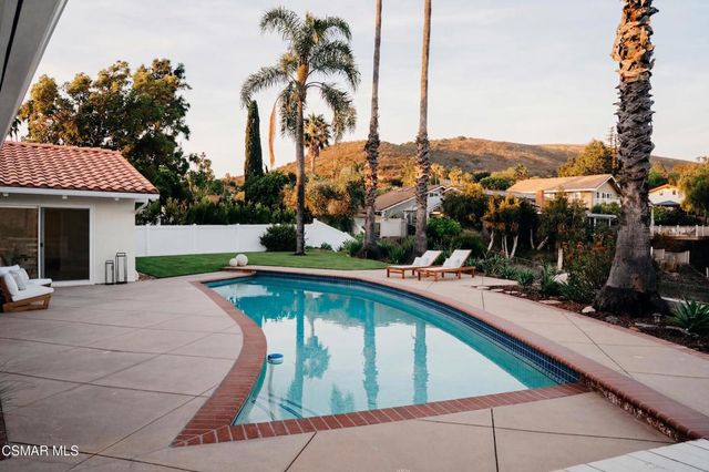 1884 Calle Salto, Thousand Oaks, CA 91360