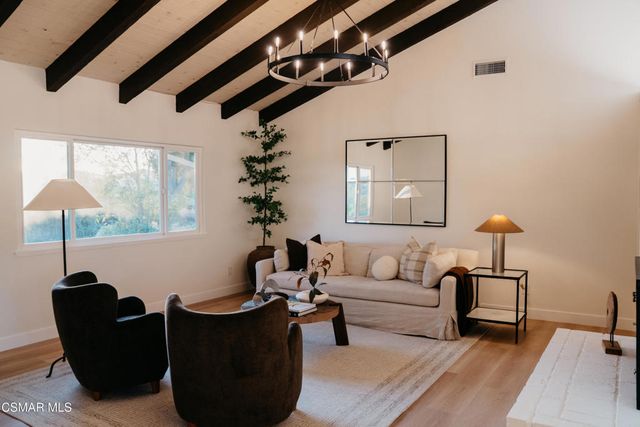 1884 Calle Salto, Thousand Oaks, CA 91360