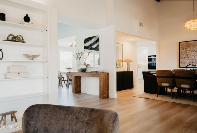 1884 Calle Salto, Thousand Oaks, CA 91360