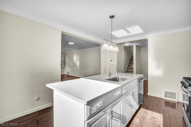 3975 Ellendale Road, Moreland Hills, OH 44022