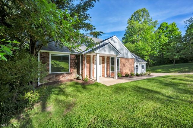 3975 Ellendale Road, Moreland Hills, OH 44022