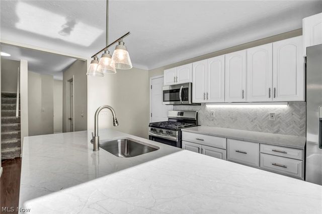 3975 Ellendale Road, Moreland Hills, OH 44022