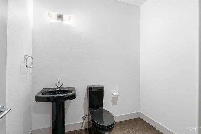2875 S Palmatier Way, Boise, ID 83716
