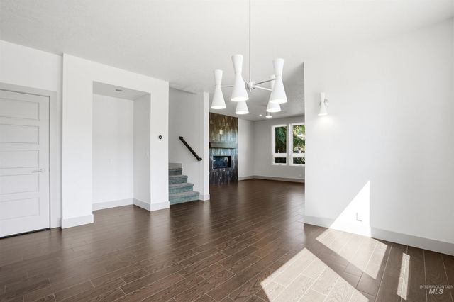 2875 S Palmatier Way, Boise, ID 83716
