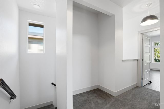 2875 S Palmatier Way, Boise, ID 83716