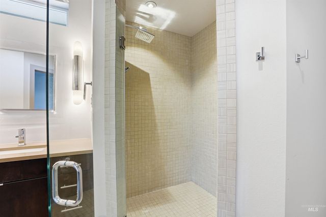 2875 S Palmatier Way, Boise, ID 83716