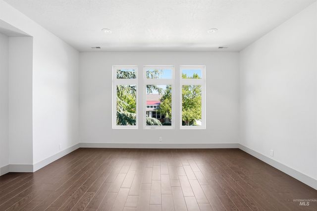 2875 S Palmatier Way, Boise, ID 83716