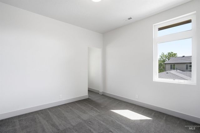 2875 S Palmatier Way, Boise, ID 83716