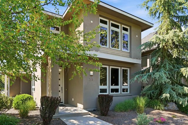 2875 S Palmatier Way, Boise, ID 83716