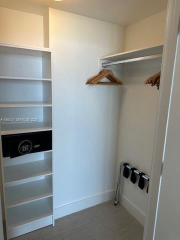 4010 S Ocean Dr R2702, Hollywood, FL 33019