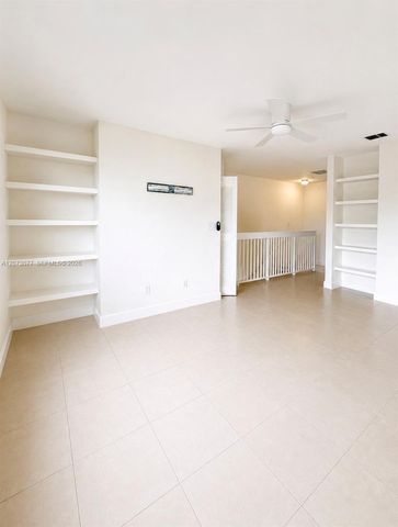 18316 NW 68th Avenue I, Hialeah, FL 33015