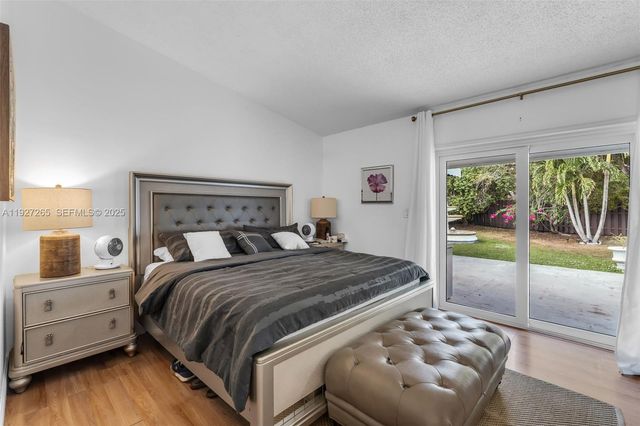 15325 SW 54th Ter, Miami, FL 33185