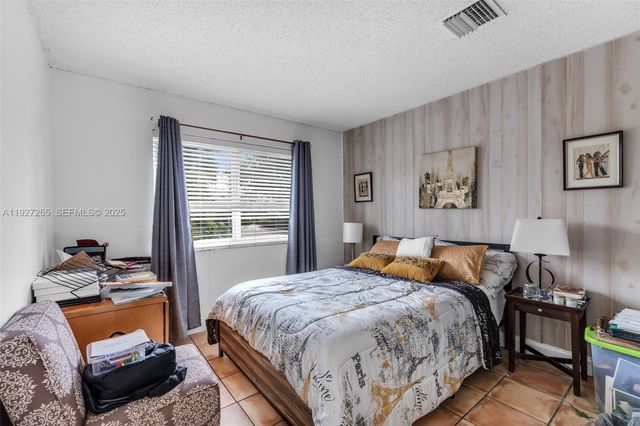 15325 SW 54th Ter, Miami, FL 33185