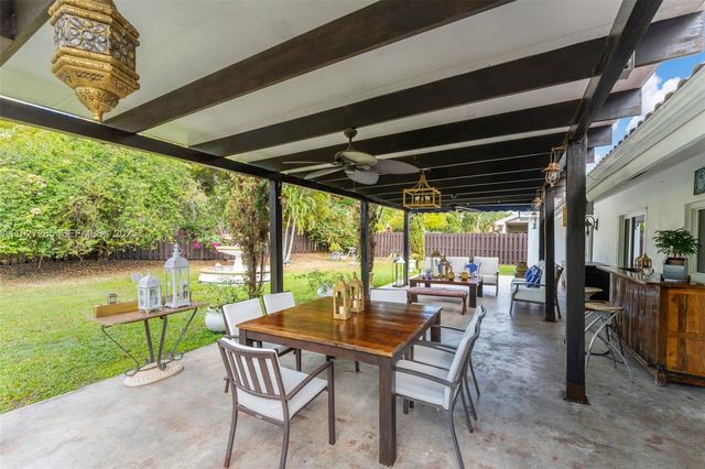 15325 SW 54th Ter, Miami, FL 33185